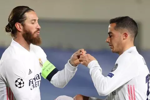  "جئت كطفل وستغادر بـ23 لقبا".. راموس يوجه رسالة إلى لوكاس فاسكيز